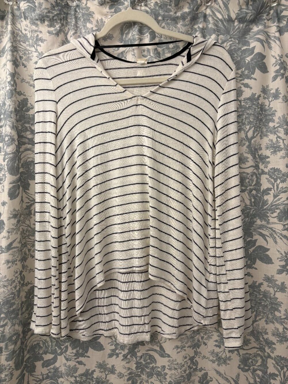 Volcom Long Sleeve Striped Sweater with Hood - Small